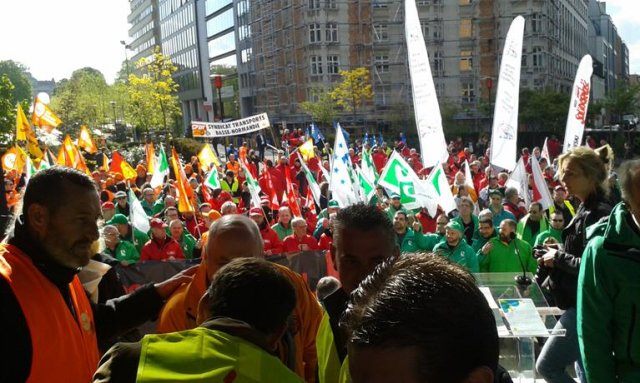 Związkowcy branży transportowej razem przeciwko stosowaniu nieuczciwych praktyk handlowych przez wielu przewoźników i rosnącej liberalizacji przepisów.
